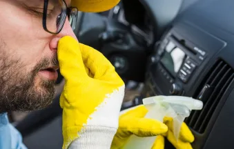 Як легко змусити автомобіль приємно пахнути?